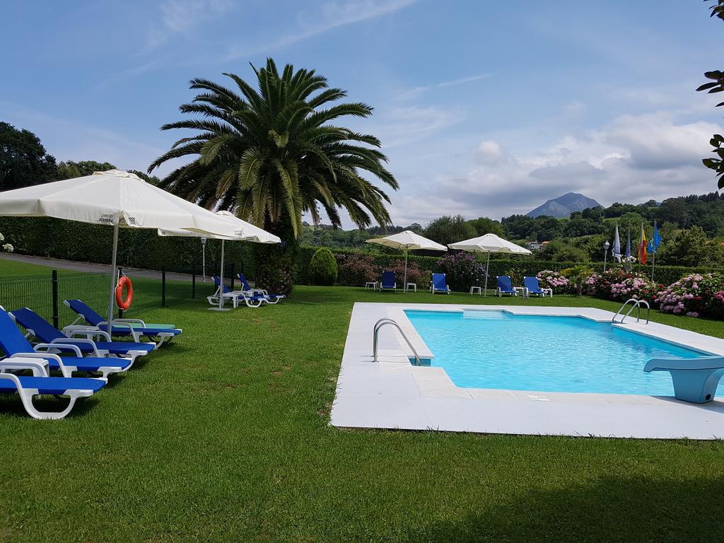 Hotel Camping Ribadesella Buitenkant foto